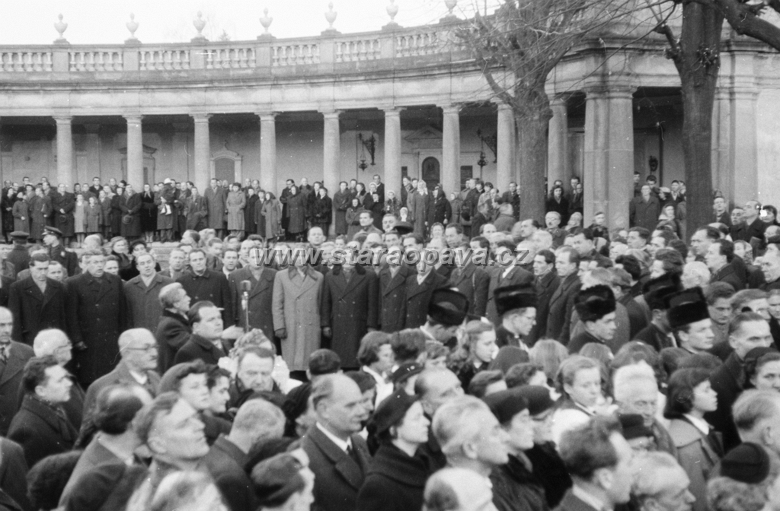 pohrebpetrbezruc33.jpg - Městský hřbitov