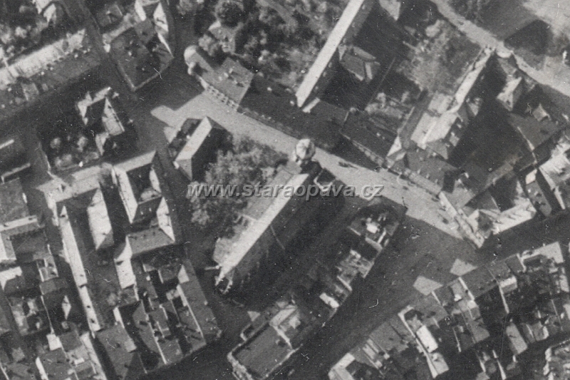rybitrh1943.jpg - Letecký pohled na rybí trh v roce 1943.