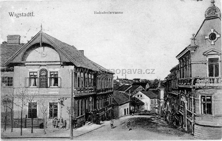 0007-Vitkov1915_01.jpg - Nádražní ul. - vlevo dnešní Hostinec u Rožků