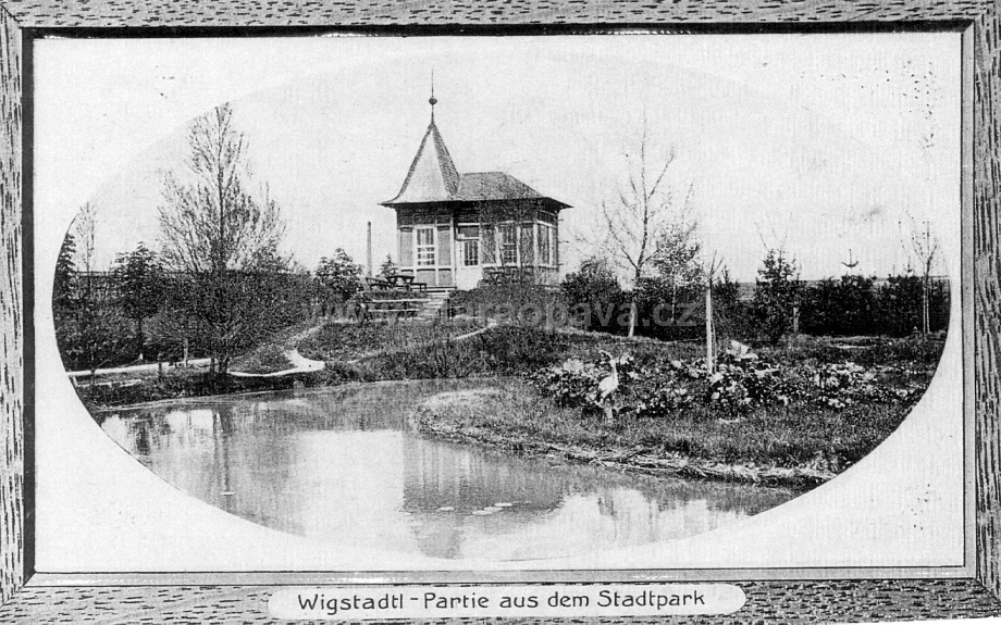 0011-Vitkov1915_04b.jpg - Městský park.